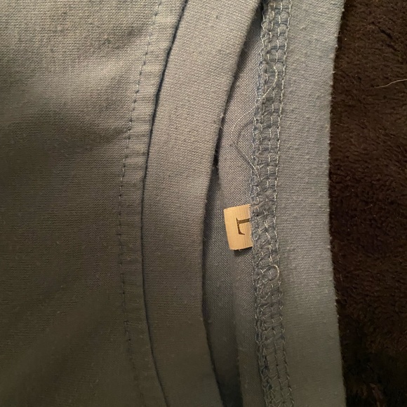 blue crop top with New York super cute!! - Picture 2 of 2